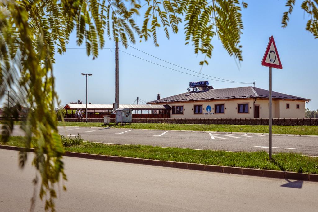 B&B Posejdon Sremska Mitrovica Exterior foto